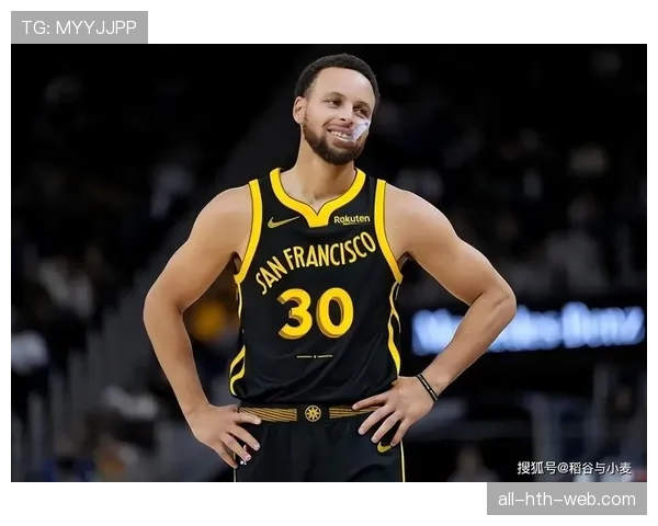 刷到斯蒂芬·库里的早餐账单，我的银行卡在旁边默哀