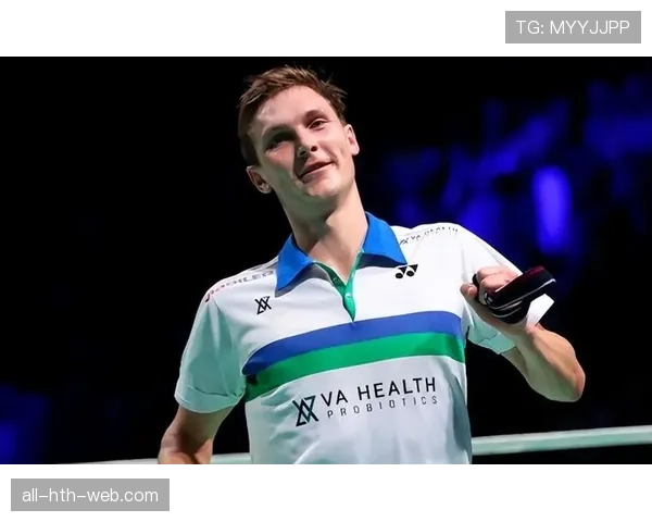 安赛龙训练完顺手拎了杯冰美式，这自律程度真让人无语