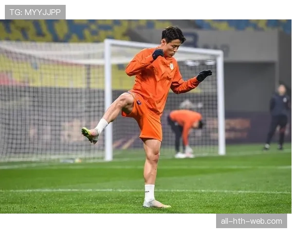 孙准浩赛场上冷静得像机器人，私下逛街那购物车价格看一眼我就尬住了