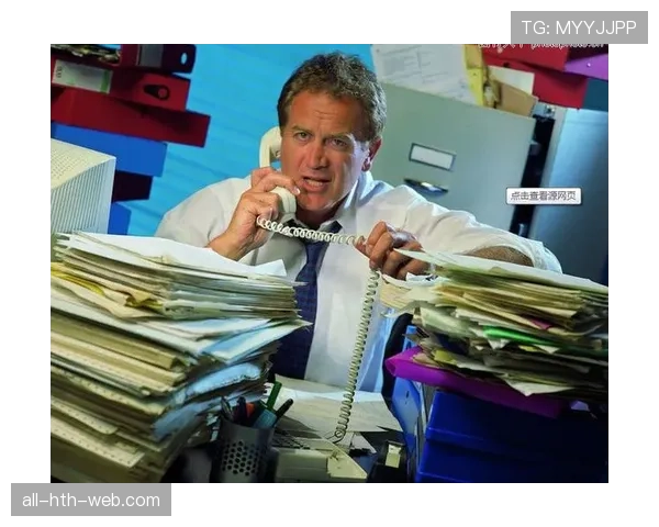 拉菲尼亚家的狗吃的都比我一个月工资高