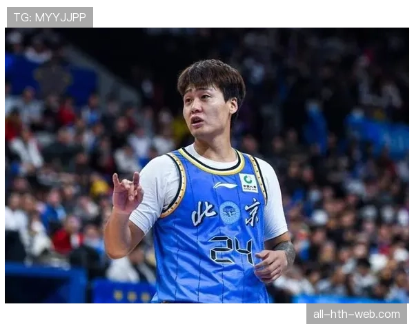 赵睿训练完直接泡面配冰可乐，这自律人设是真绷不住了？